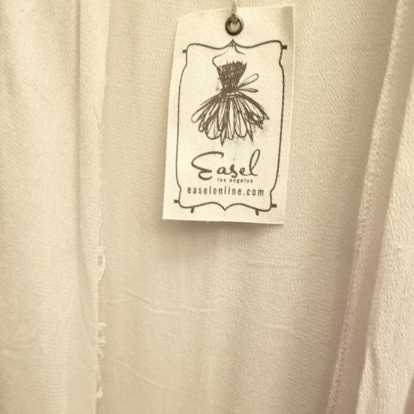 EASEL Sleeveless Ruffled Open Top - Picture 3 of 6